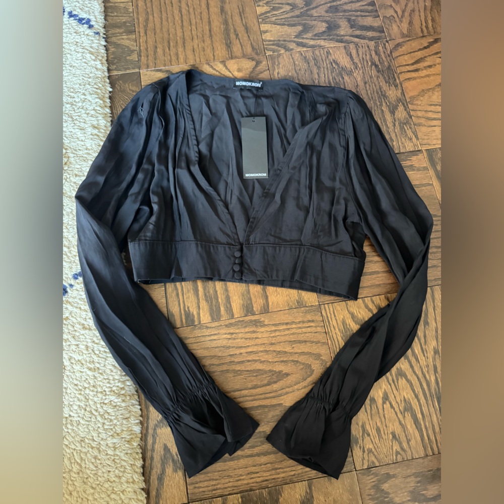 Black Cropped Blouse with Long Sleeves
